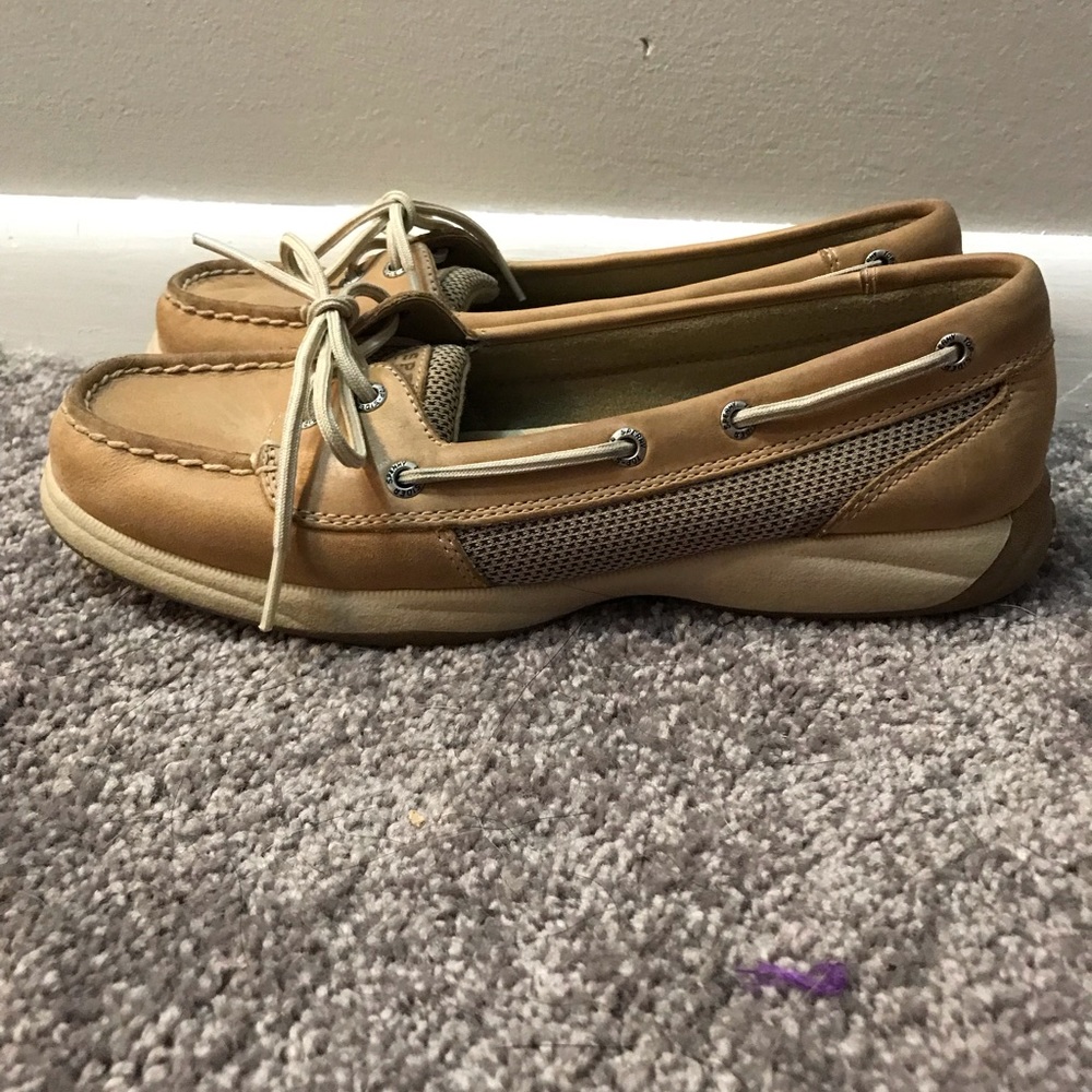 Women’s sperry boat shoes